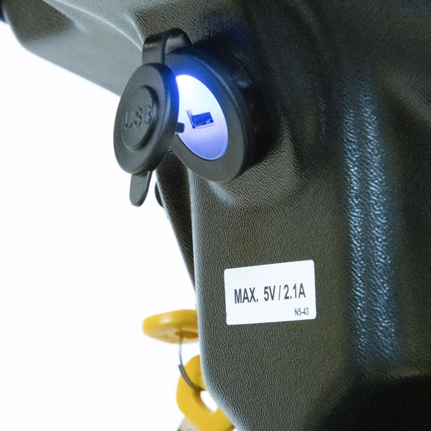 Girona USB Port.jpg